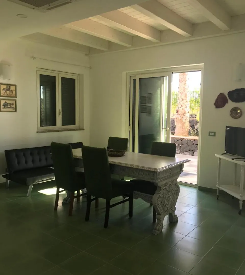 Вилла Borgo San Biagio Калатабьано Италия