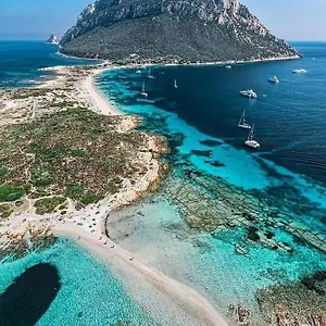 https://luminosa-villetta-a-vicino-al-mare.in-sardinia.net
