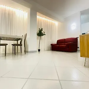 https://amikales-rooms.hotelinveneto.com